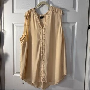 Torrid size 3 Sleeveless Cream Top
